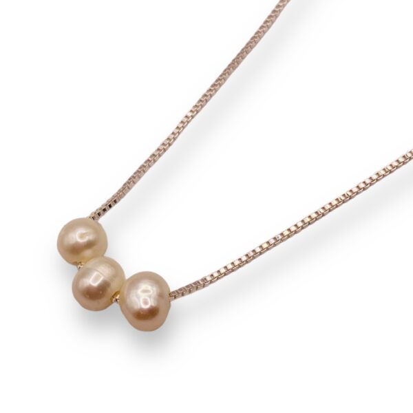 Fancy Pearls Necklace