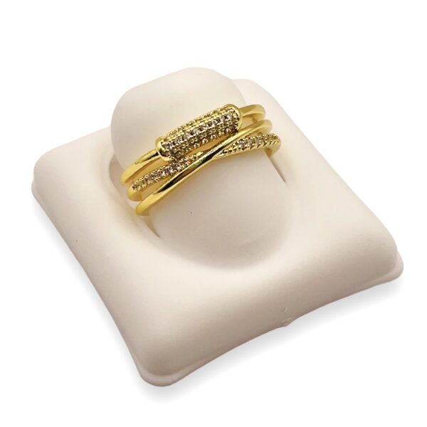 Anillo Stacy J.